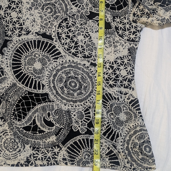 Alfani Black and Cream Blouse - Picture 10 of 11